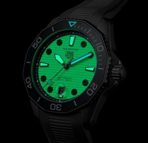 Description of The Replica TAG Heuer Aquaracer Professional 300 Night Diver Watches 3