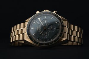 The Omega Speedmaster Professional Moonwatch Chronograph Moonshine Gold Replica 1