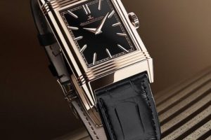 Buying Guide of Replica Jaeger-LeCoultre Reverso Tribute Enamel Tiger Special Edition 3