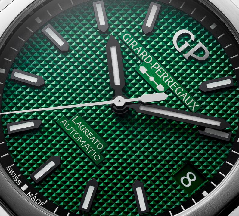 Introducing The Replica Girard-Perregaux Laureato Automatic Green Dial Steel 42mm Watches 2